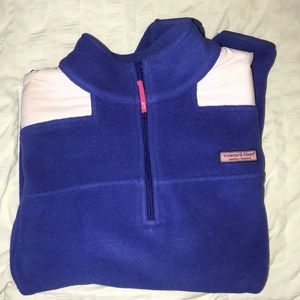 women’s vineyard vines fleece sheep shirt!